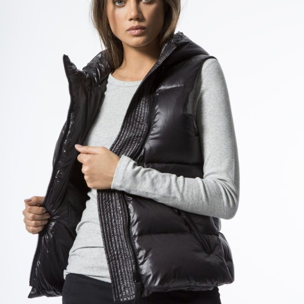 Carbon38 hooded vest